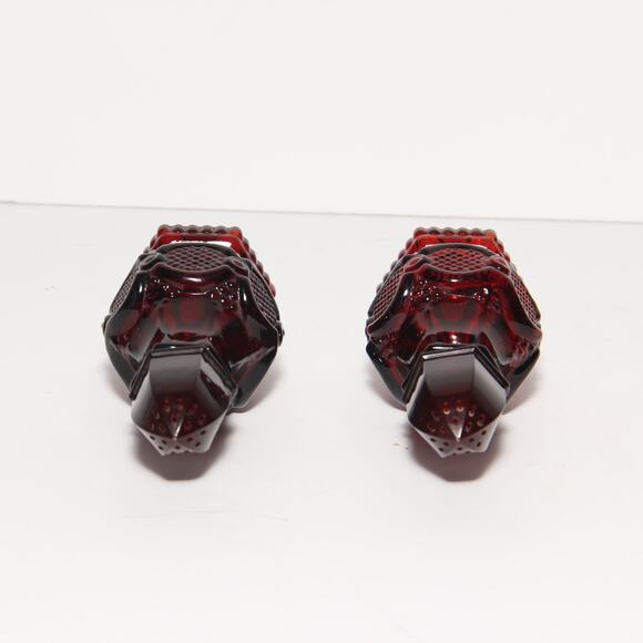 Vintage Avon 1876 Cape Cod Collection Ruby Red Glass Salt & Pepper Shakers EMPTY - Picture 4 of 5